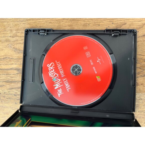 The Munsters Family Portrait DVD 2004 Full Color & B&W Versions Comedy Pre-Owned - Picture 2 of 4